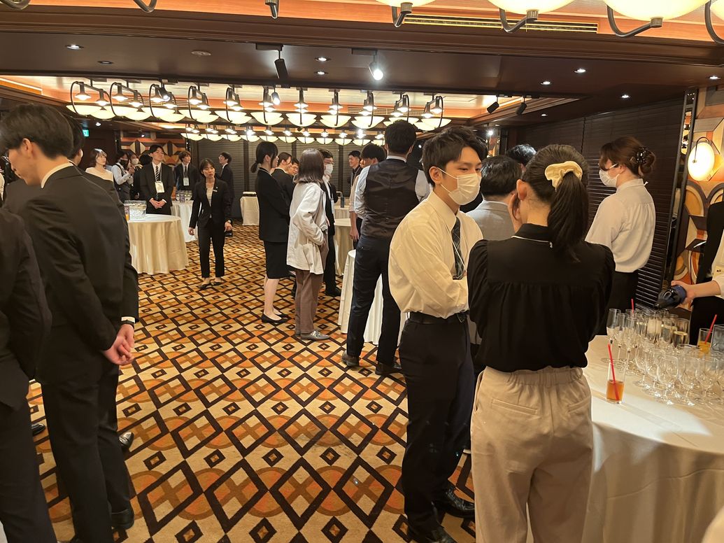 2024上半期報告会の業績報告の会場